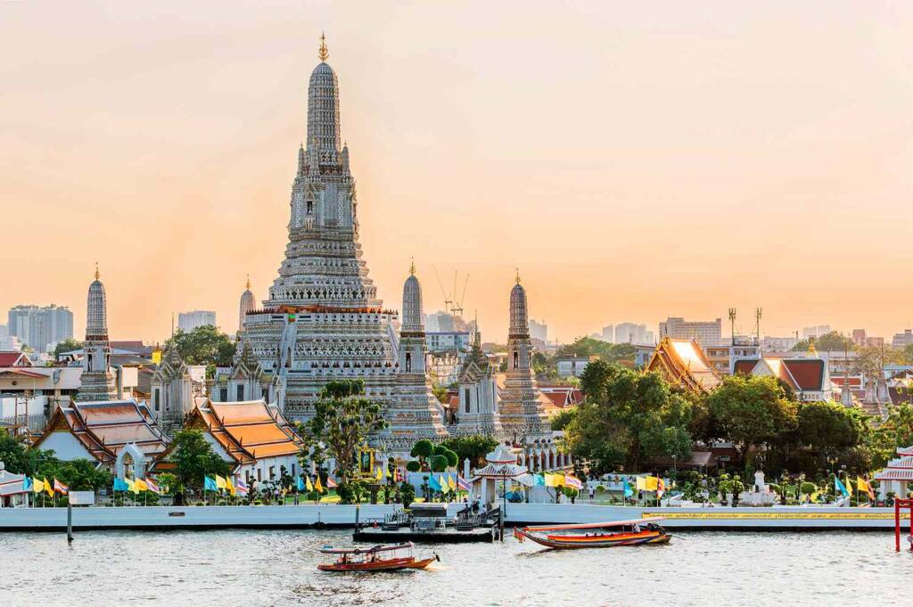 Romantic Europe Escape: Paris & Rome